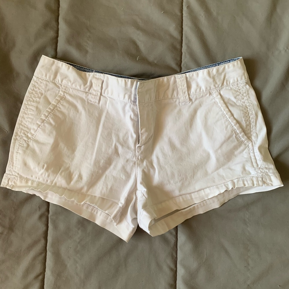 Low waisted white shorts